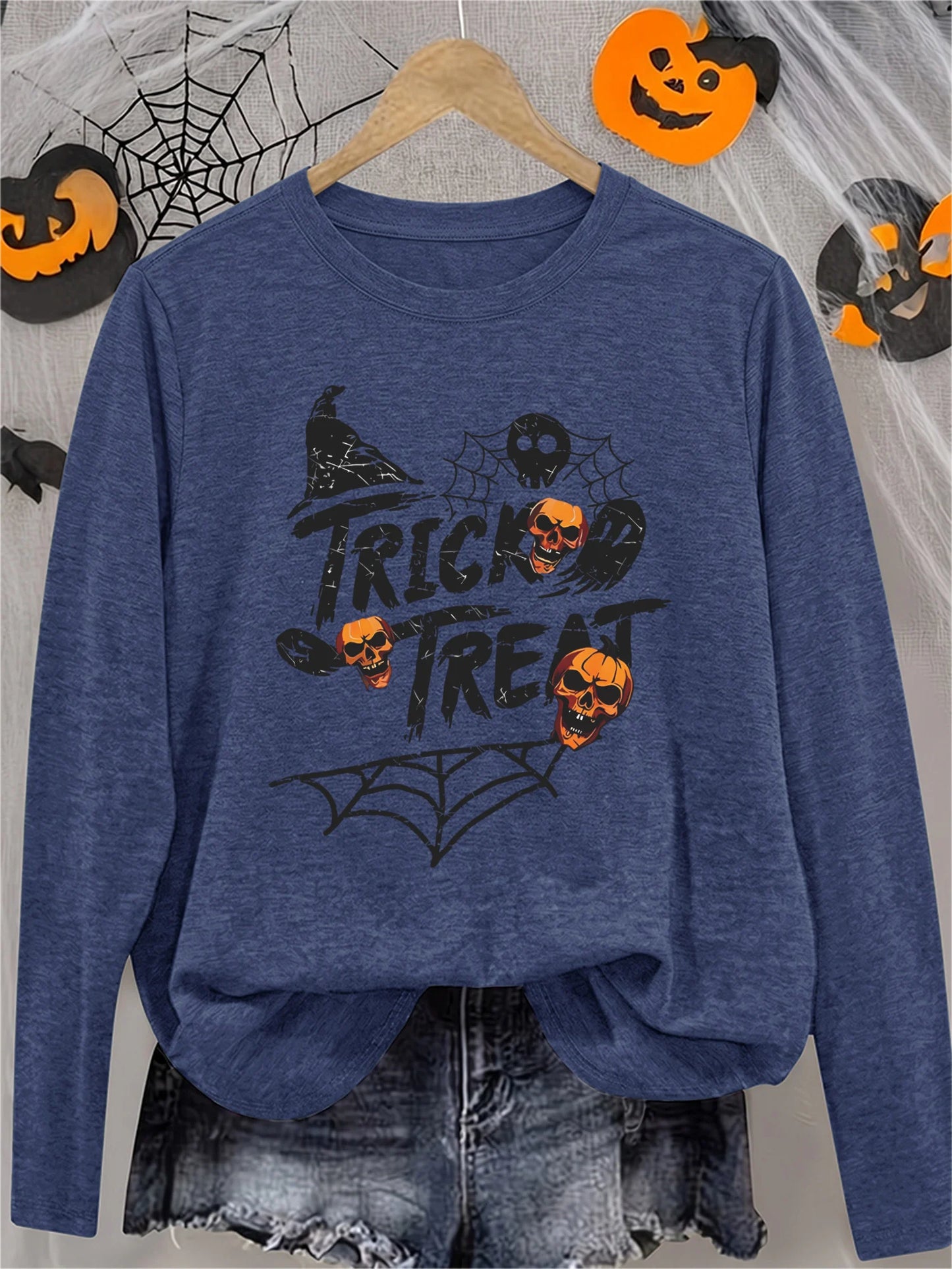 Women's Halloween Long Sleeve T-Shirt with Black Spider Web, Orange Pumpkin Skull & Witch Hat Print, Cute Creepy Funny Tee, Soft Casual Sporty Vacation Top, Trick or Treat Gift