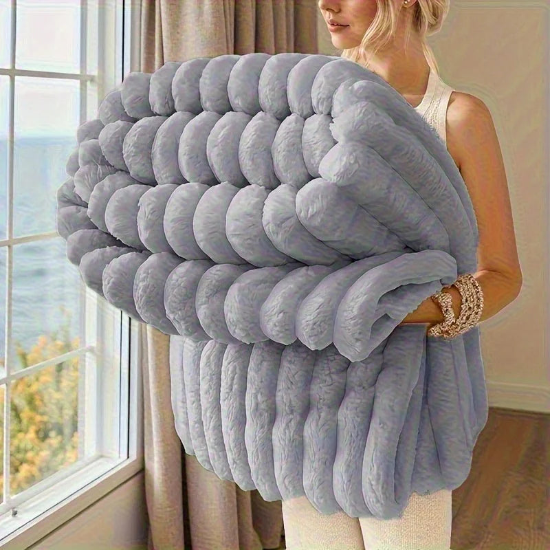 ROSEKIND Blankets 3 Size for Bed, 280GSM Soft & Warm Fleece Blanket, Decorative and Giftable Striped Blankets for Women, Men