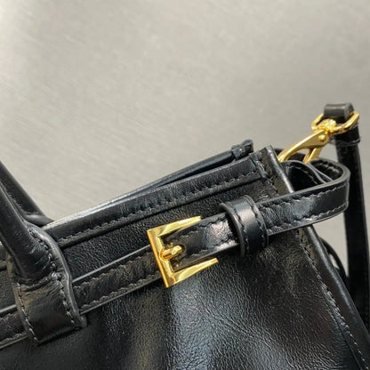 Skin-Friendly PU Leather Handbag, All-Occasion Design