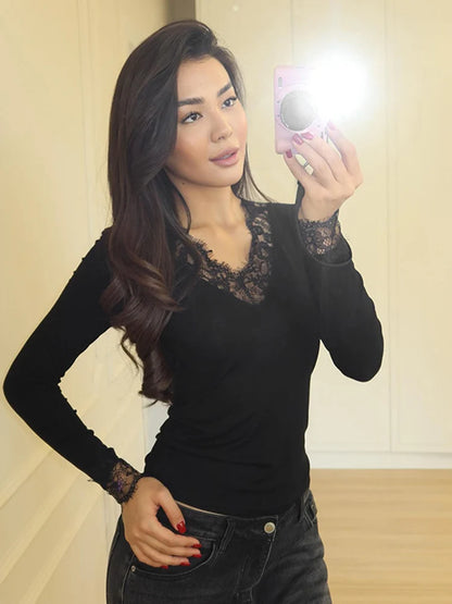 Women's V-Neck Lace Splicing Top — Casual Waist-Exposed Fashion Blouse