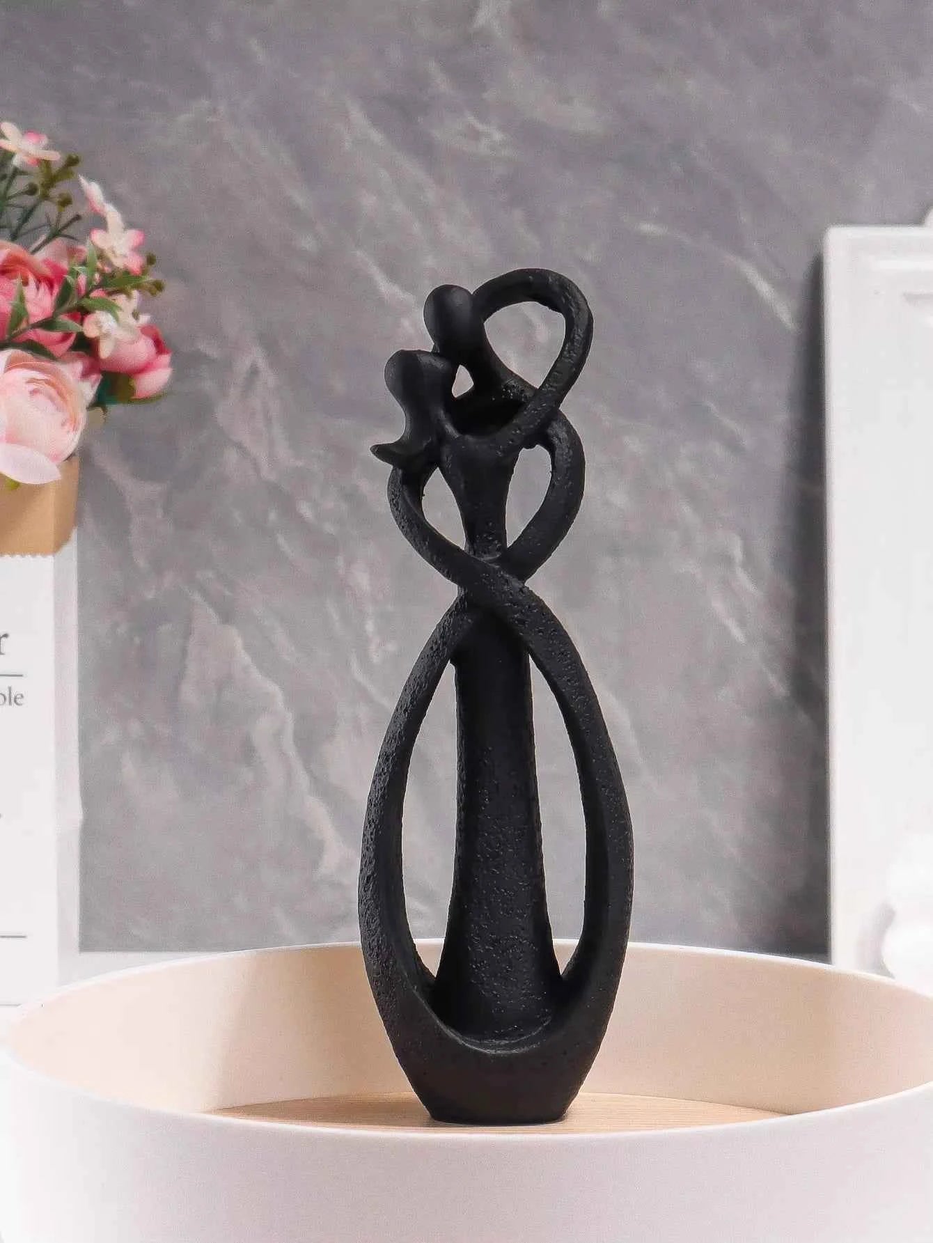 Nordic Style Creative Home Decor: Embracing Couple Sculpture for Office, Bookshelf, Living Room, Bedroom, Tabletop Decoration