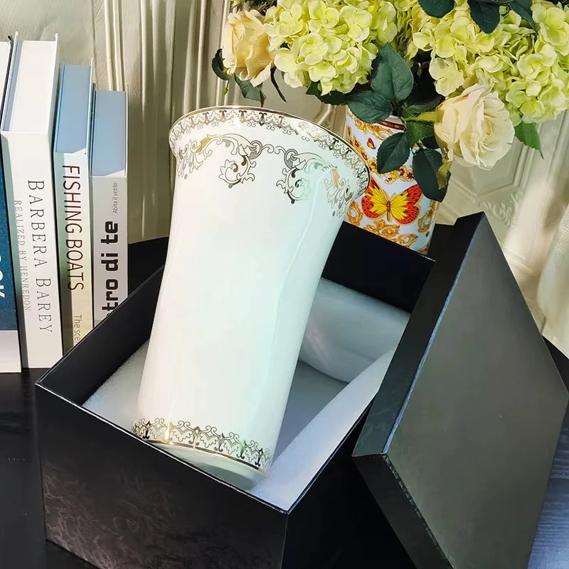 Nordic horn shaped ceramic vase, modern and simple bone china home decor, living room TV cabinet decoration, vase insertion
