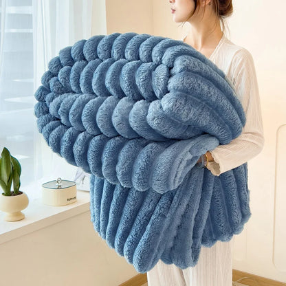 ROSEKIND Blankets 3 Size for Bed, 280GSM Soft & Warm Fleece Blanket, Decorative and Giftable Striped Blankets for Women, Men