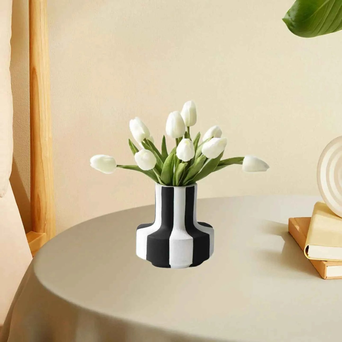 Flowerpot Planter Home Decoration Black and White Striped Vase Flower Vase for Restaurant Outdoor Dining Table Bedroom