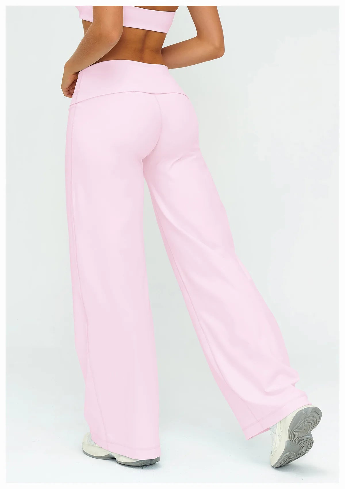 Women’s Loose Wide-Leg Sports Leggings — Slim Fit Running Trousers