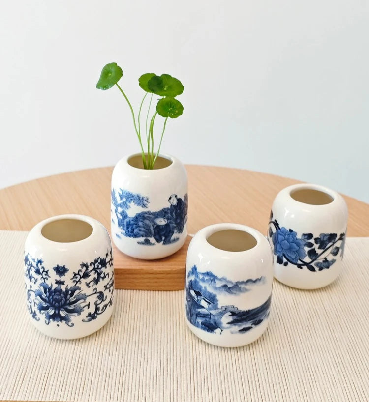 Ceramic Mini Vase Antique Blue and White Porcelain Flower Vase Home Shelves Bedroom Living Room Ceramic Table Decoration Vase