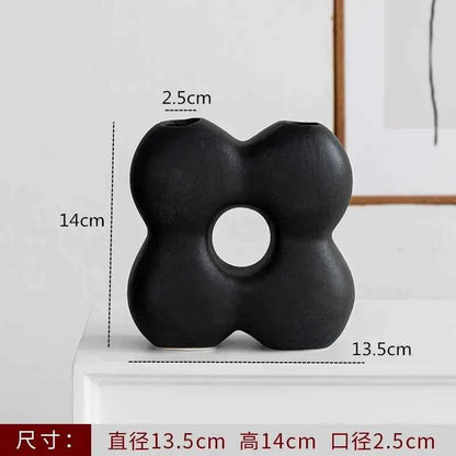 Nordic Decoration Home Flower Vase Black and White Art Ceramic Vase Minimalism Dried Flower Arrangement Accessories B&B Ornament