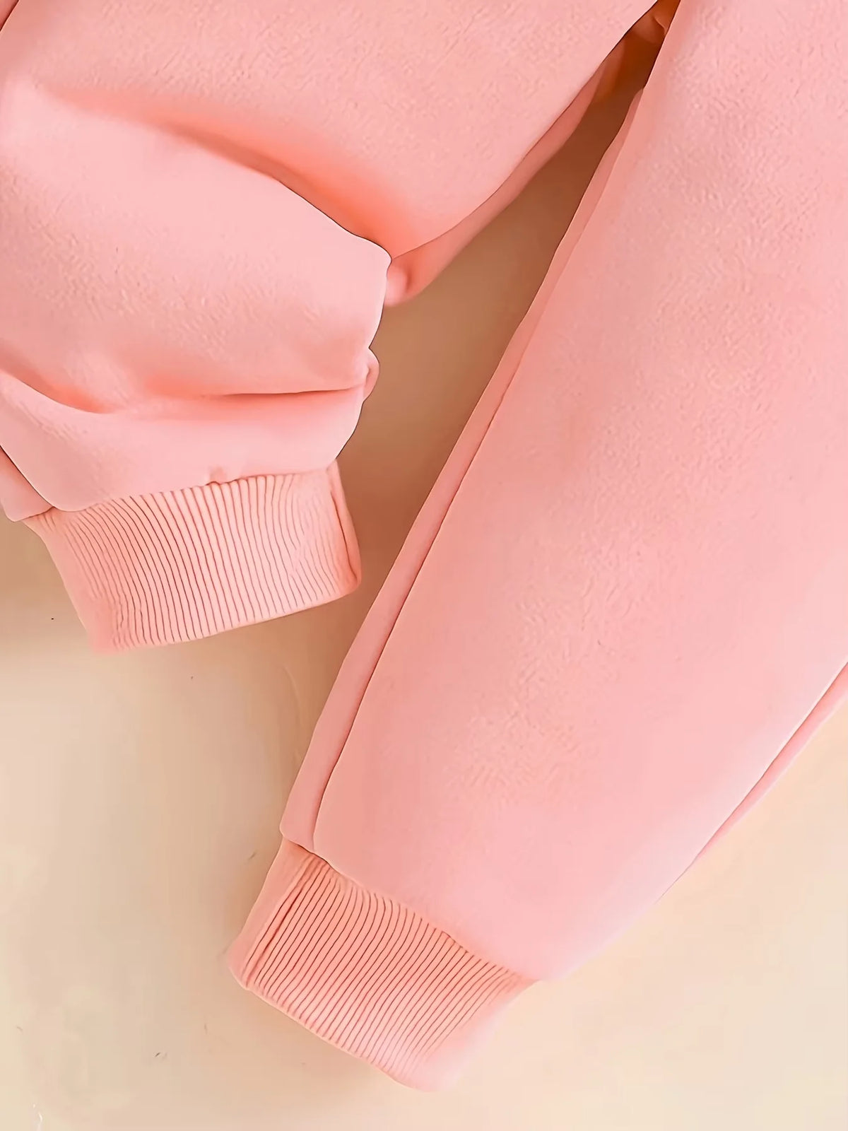 Newborn baby girl's English printed fleece hoodie and sporty casual pants are suitable for outdoor use