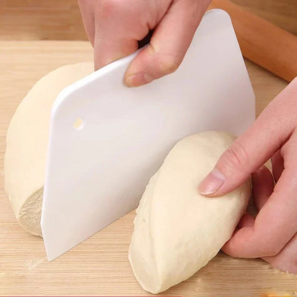 Multipurpose Dough Cutter & Bowl Scraper – Bread, Fondant, Cake & Pastry Baking Tool