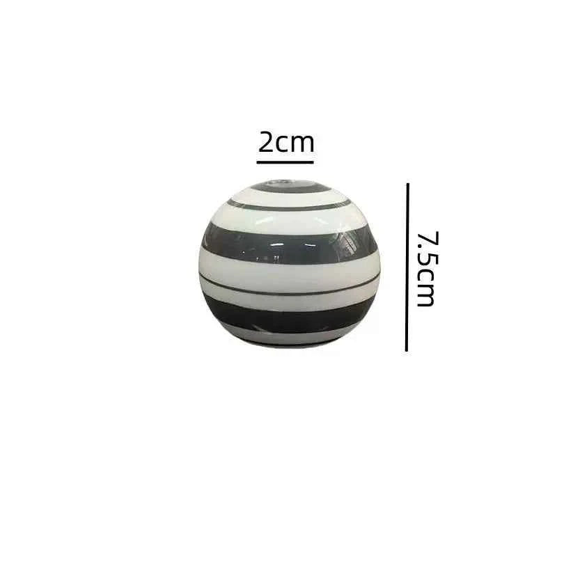 Creative Black and White Striped Ball Ceramic Vase Exquisite Table Flower Arrangement Hydroponic Vase Crafts Interior Ornament