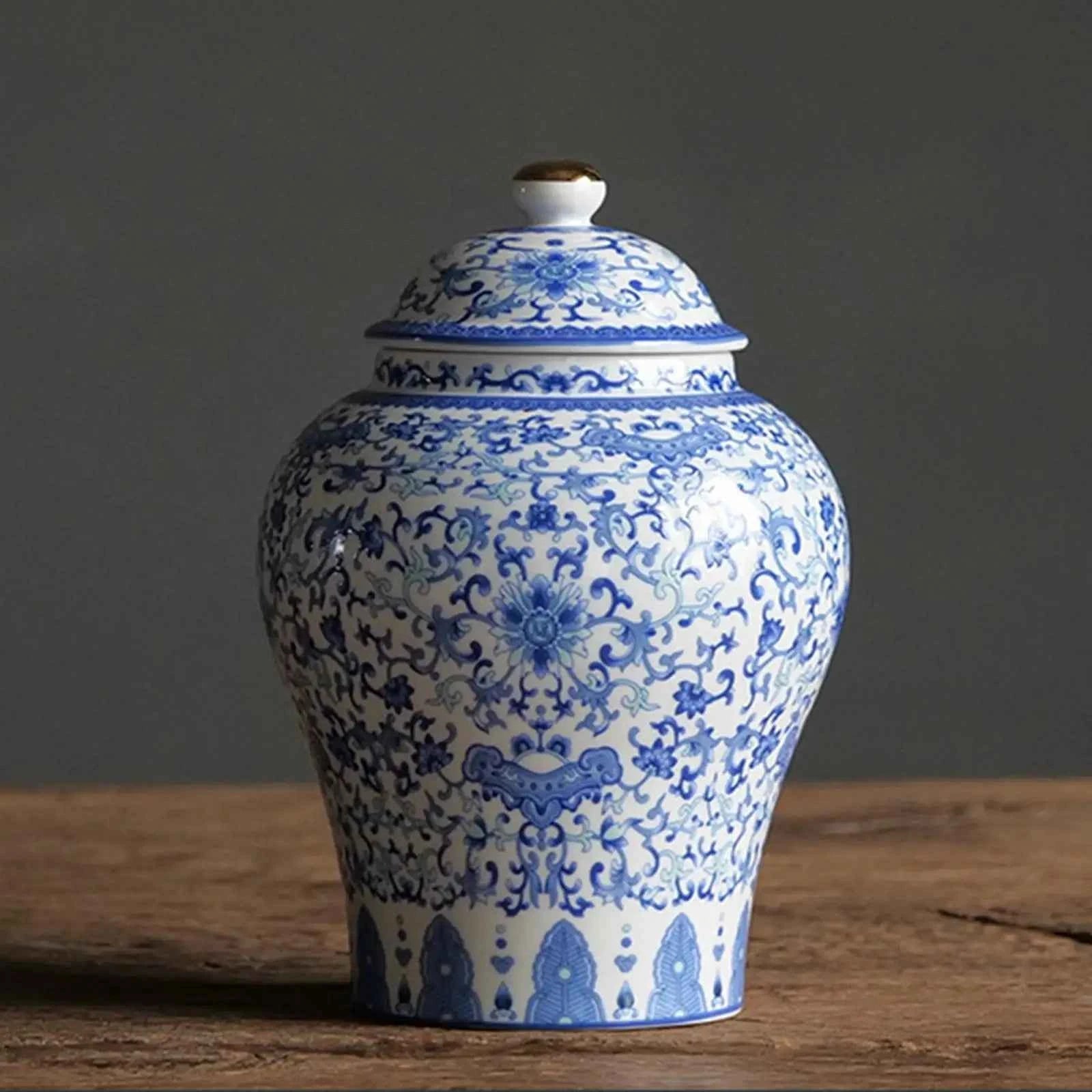 1x Blue and White Ceramic Tea Canister Porcelain Decorative Porcelain Jar Dried Flower Vase Glazed Hand Painted Desk Home Accent