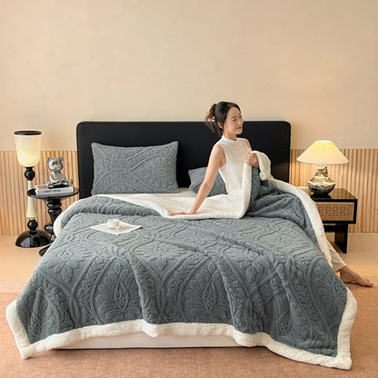 Lamb Fleece Warm Throw, Four Seasons Universal Use, Plush & Extra Cozy Bed Blanket, Portable Lap Cover for Office Naps, Multi-scene Bedding for Sofa & Workplace, Fully Machine Washable