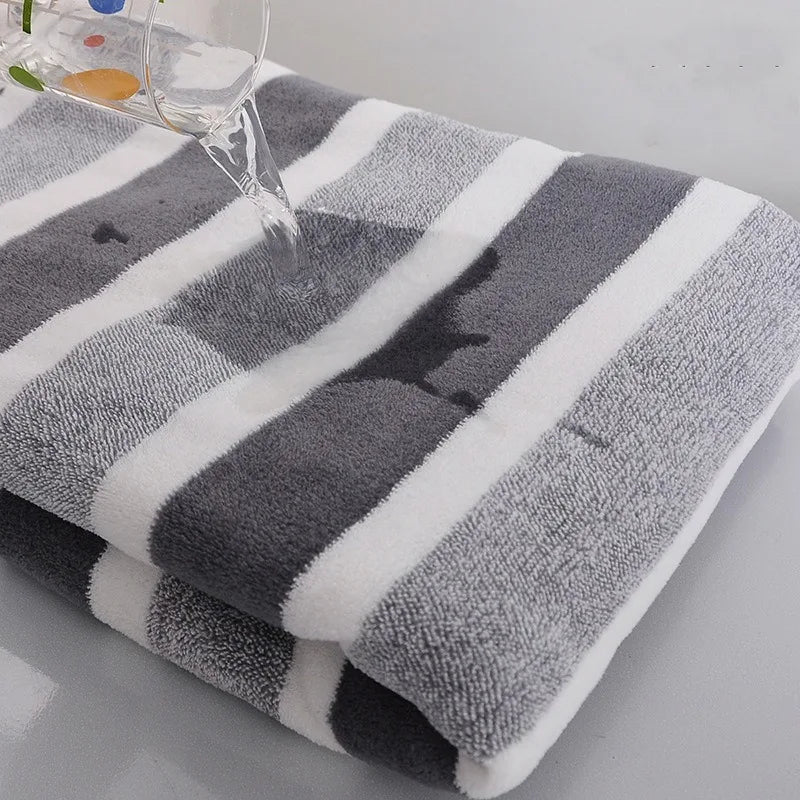 Ultra Soft Thick Bath Towel — Quick-Drying & Durable