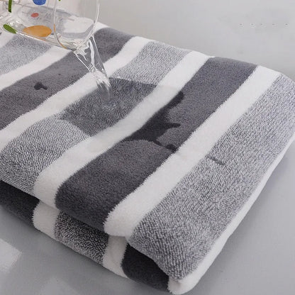 Ultra Soft Thick Bath Towel — Quick-Drying & Durable