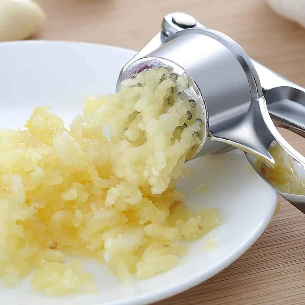 Garlic Crusher Smooth Handle High quality Garlic Peeler Easy To Clean Fruit and Vegetable Crusher An Essential Kitchen Tool