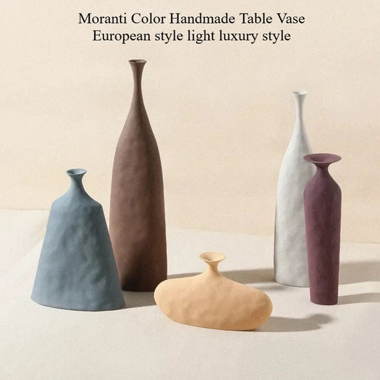 Vase en céramique créatif moderne Pot de fleurs de style scandinave Sculpture nordique Ornement d'art Décoration de chambre Cadeau de bureau à domicile