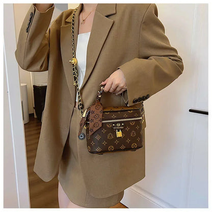Letter-Printed Bucket Bag, Versatile Crossbody