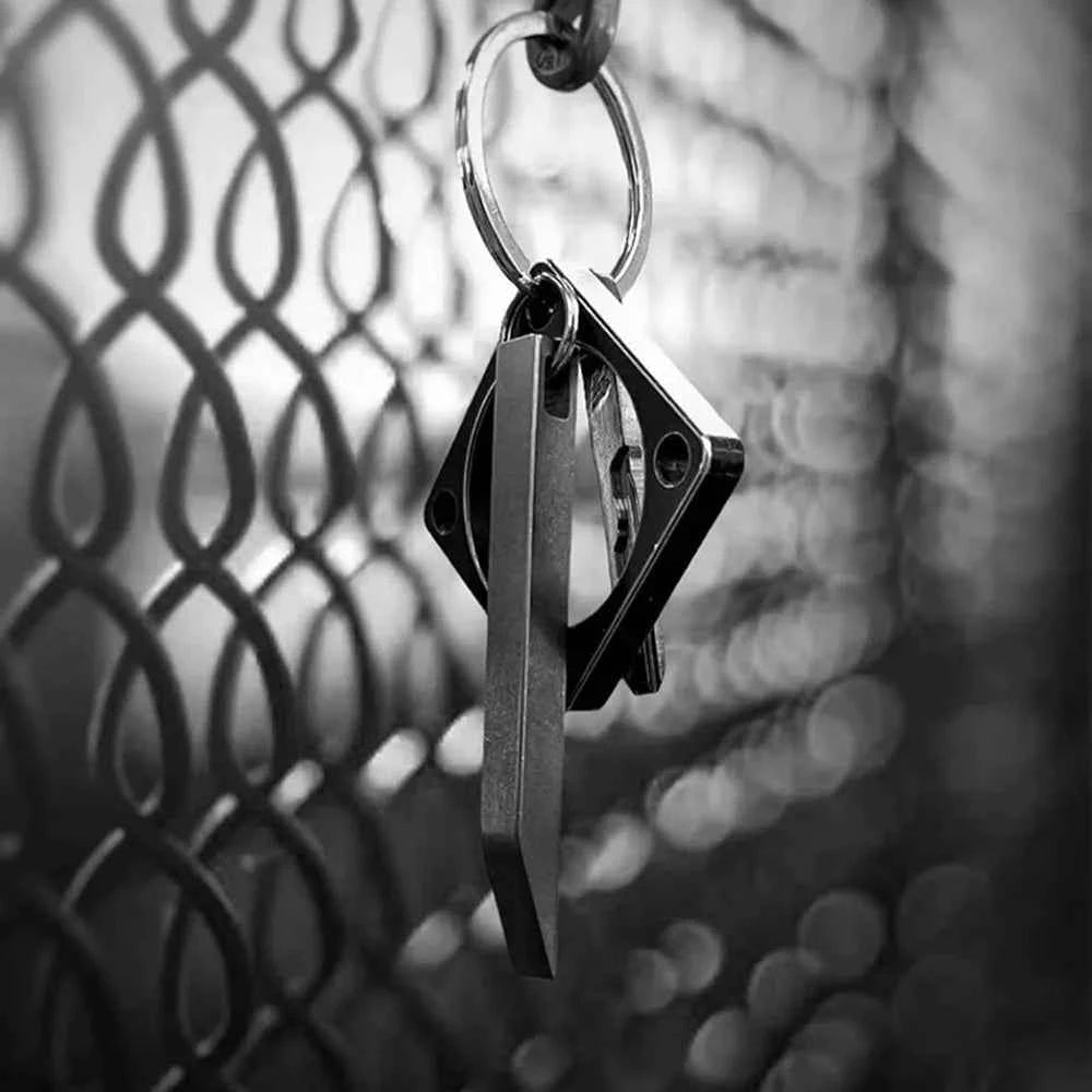 Stainless Steel Portable Heavy Duty Crowbar Keychain Multifunctional Crowbar Household Portable Crowbar The Mighty Bar