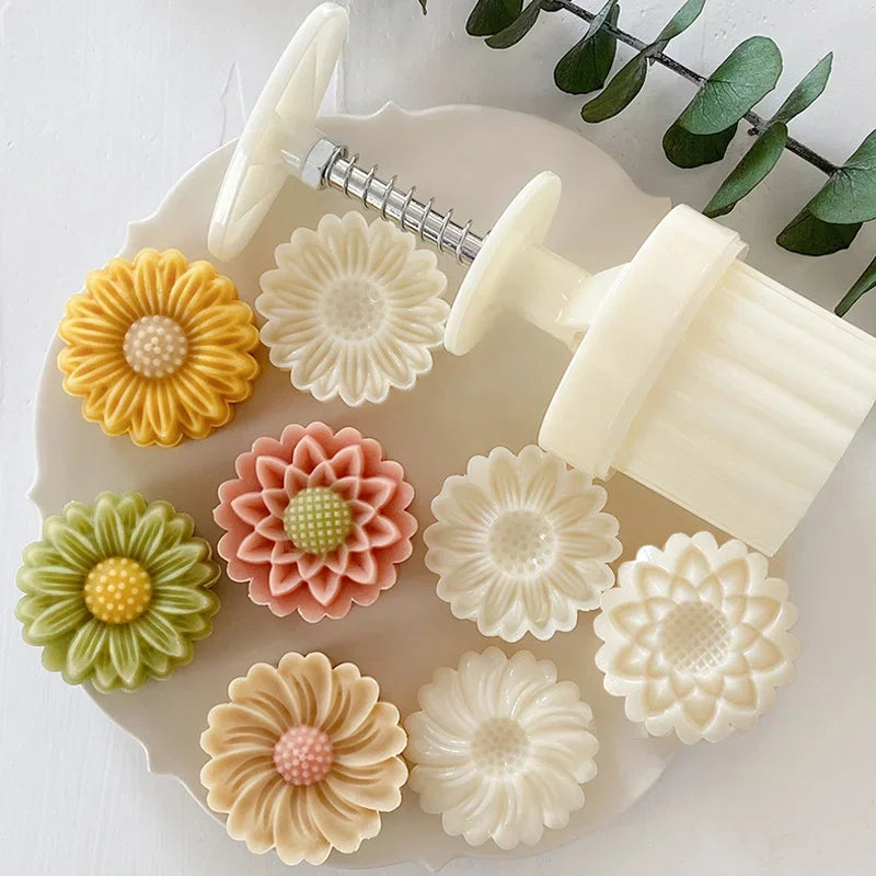 1 Set DIY Mooncake Mold Flower Shape Pastry Cake Mold Pastry Embossing Make Hand Pressure Plastic Baking Accessories Tool