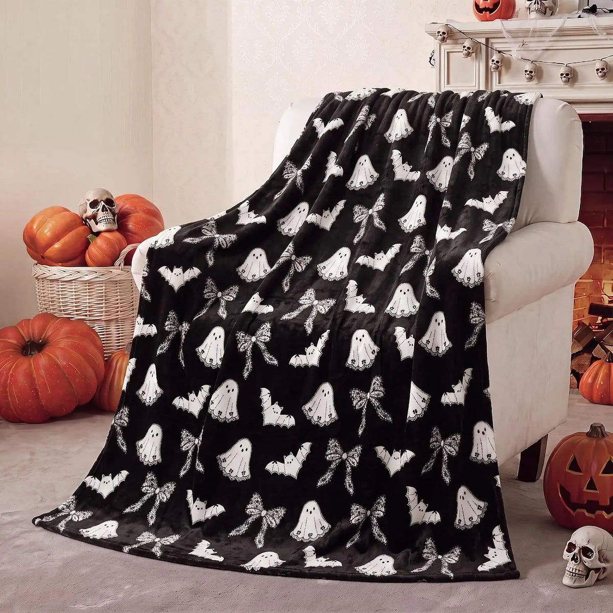 Halloween Throw Blanket Ghost Fleece Flannel Blanket Goth Halloween Soft Cozy Plush Blankets for Couch Bed Sofa Pink Spooky Decor 60"X50"