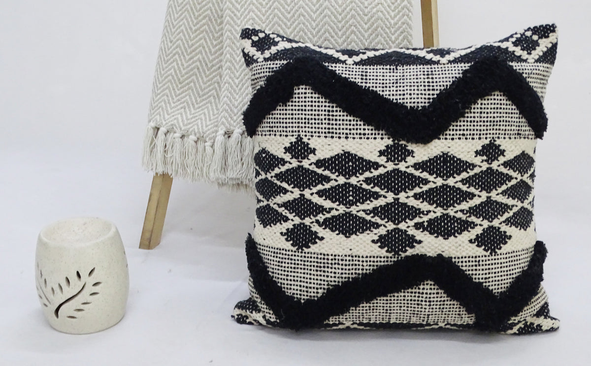 Coussin décoratif touffeté à chevrons 50x50 cm pour canapé