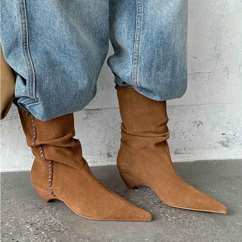 Pointed Toe Chunky Heel Brown Vintage Western Cowboy Boots