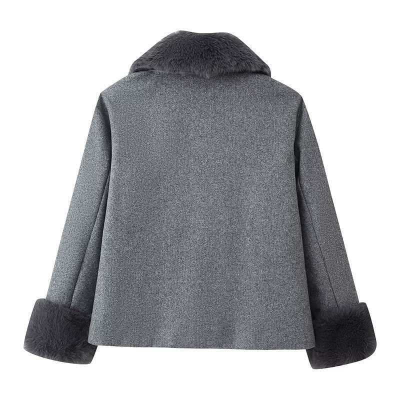 Women's Short Wool Coat With Fur Collar Decoration