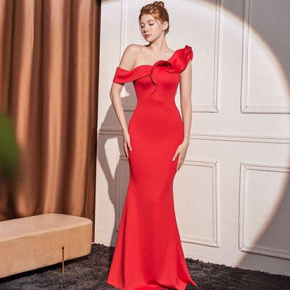 High-end Slant Shoulder Slimming Long Dress