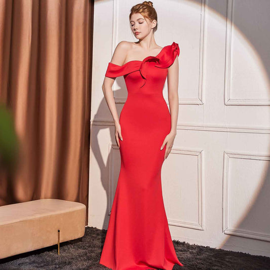 High-end Slant Shoulder Slimming Long Dress