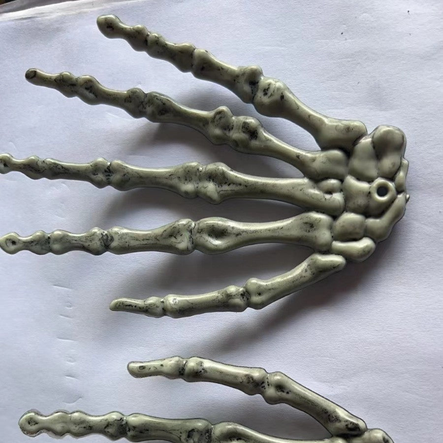 Halloween Skull Claw Decoration - Funny Spooky Prop