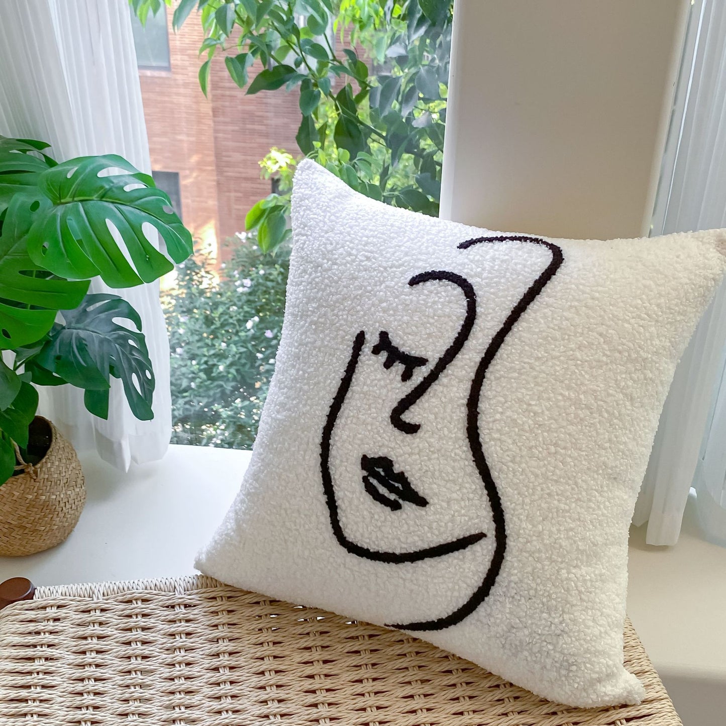 Plush Sofa Cushion Pillow - Ultra-Soft Decorative Throw Pillow