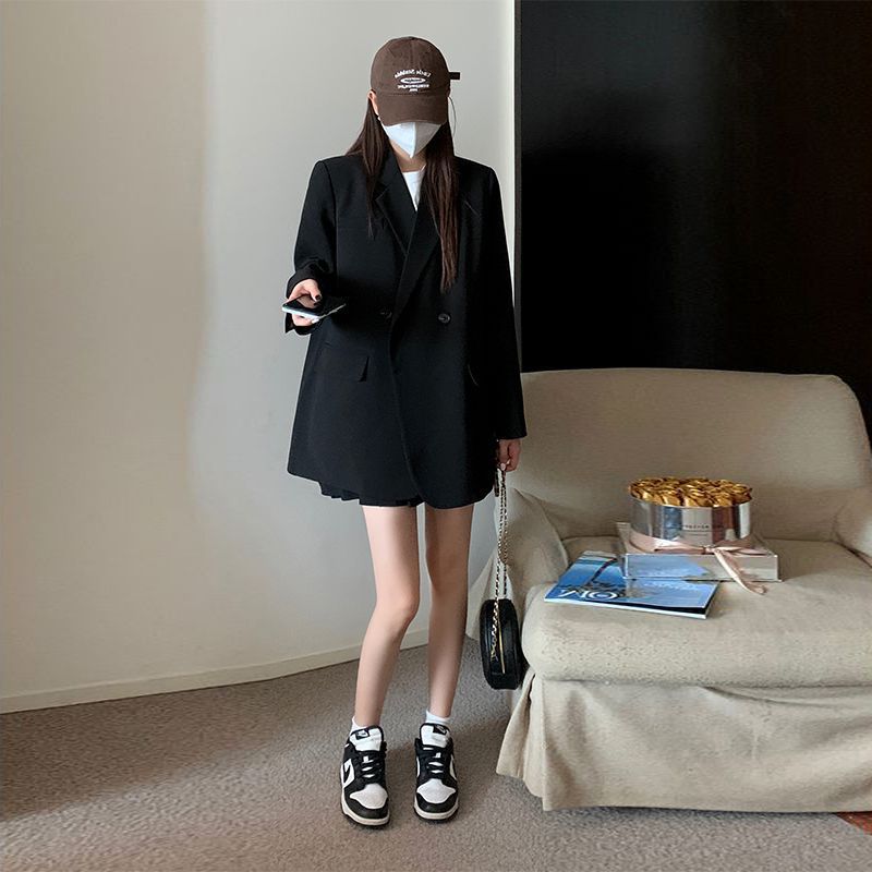 Women's Black Suit Jacket - Stylish Professional Blazer
